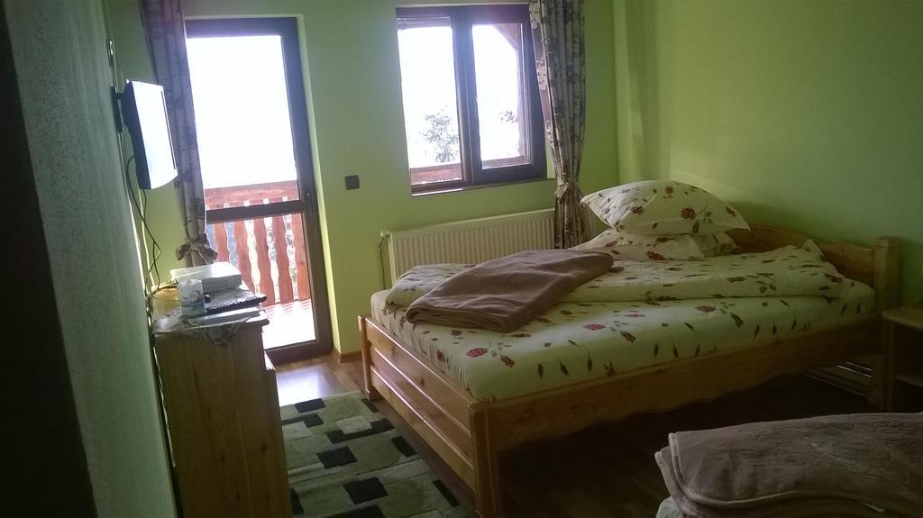 Casa Edy Hotel Colibita Bagian luar foto