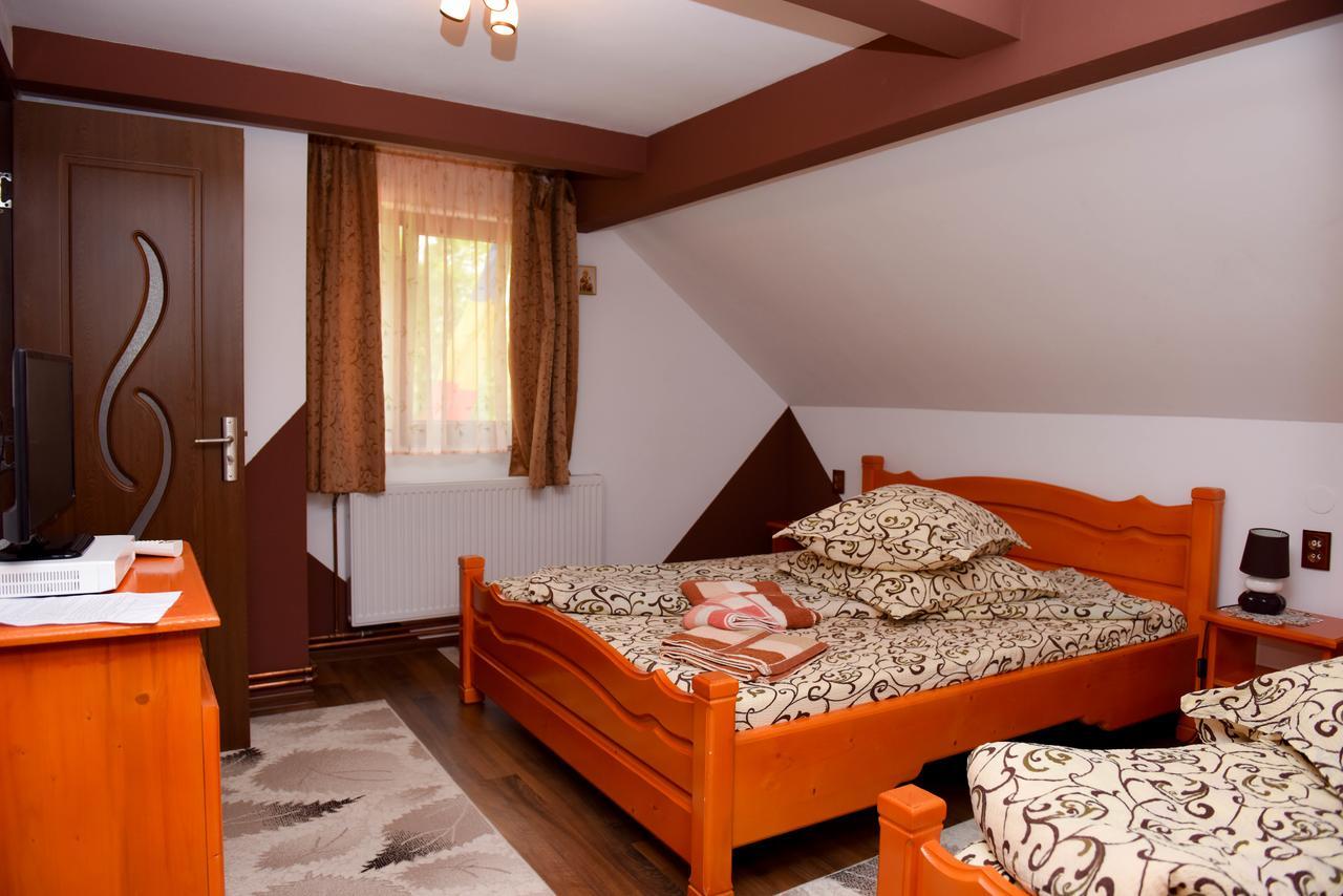 Casa Edy Hotel Colibita Bagian luar foto