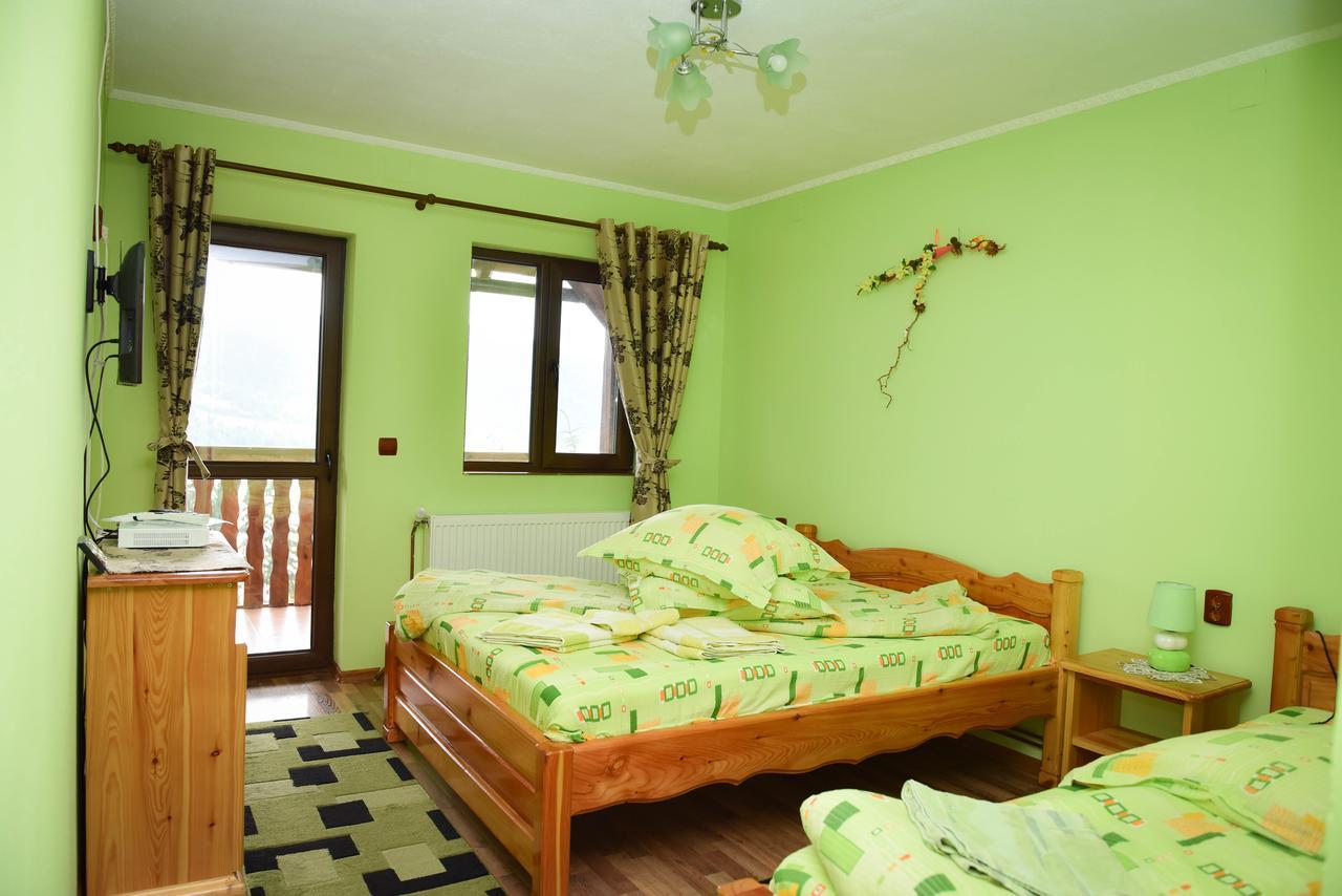 Casa Edy Hotel Colibita Bagian luar foto