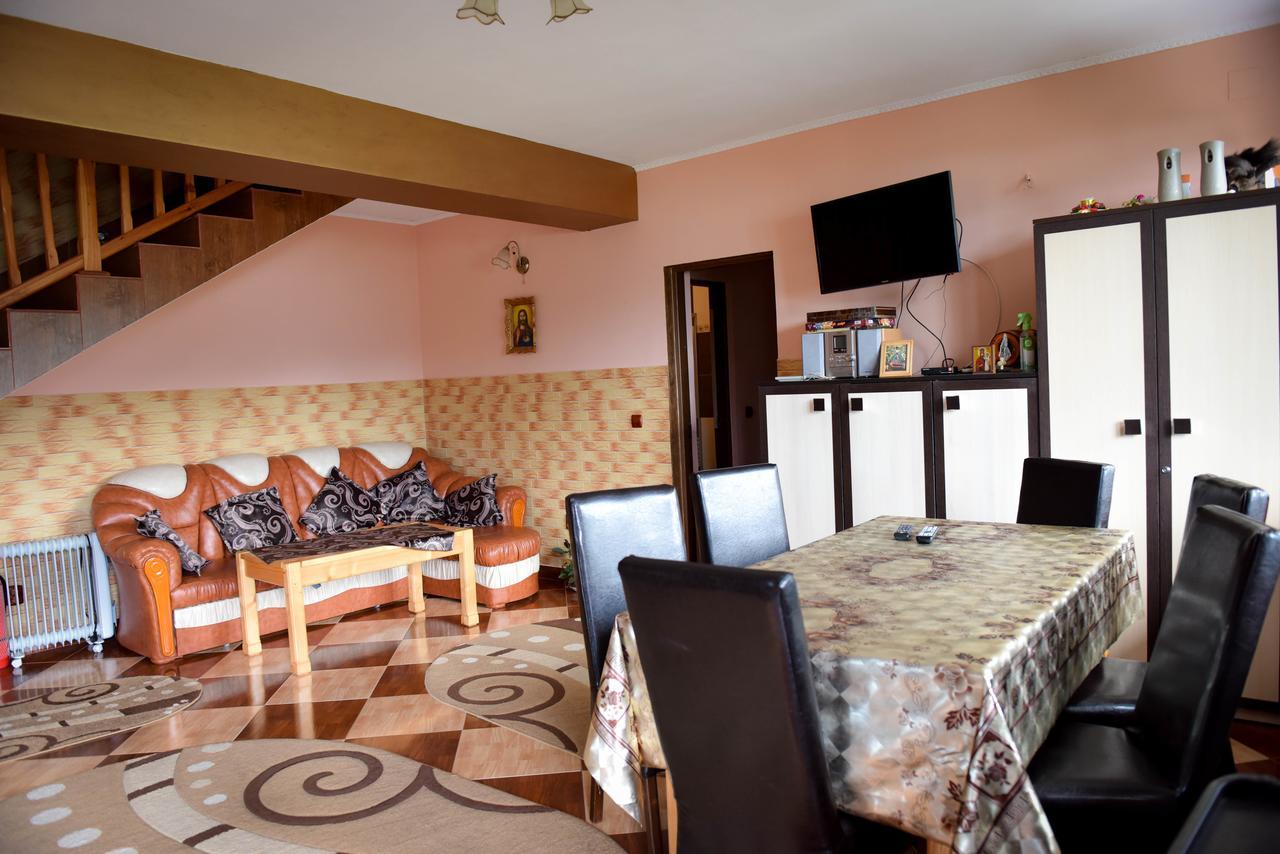 Casa Edy Hotel Colibita Bagian luar foto