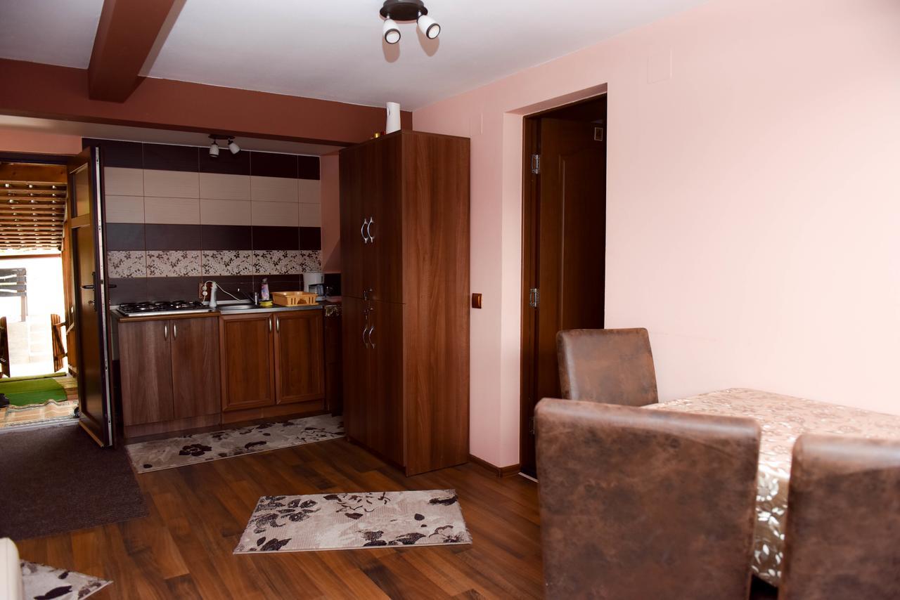Casa Edy Hotel Colibita Bagian luar foto